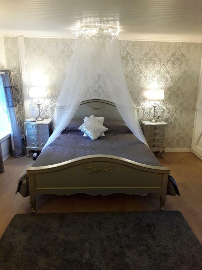 Bed and Breakfast Moulin De La Civiere Kergrist-Moelou Exterior foto
