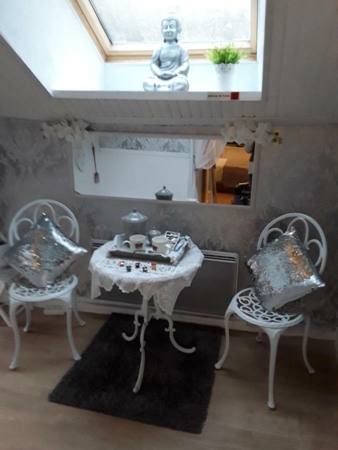 Bed and Breakfast Moulin De La Civiere Kergrist-Moelou Exterior foto